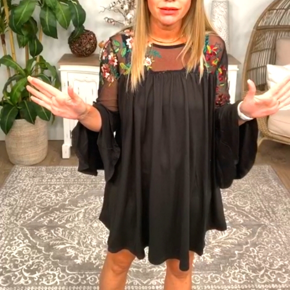 *SOLD* Andre by Unit- Black mini shift dress w/embroidery - Picture 3 of 7